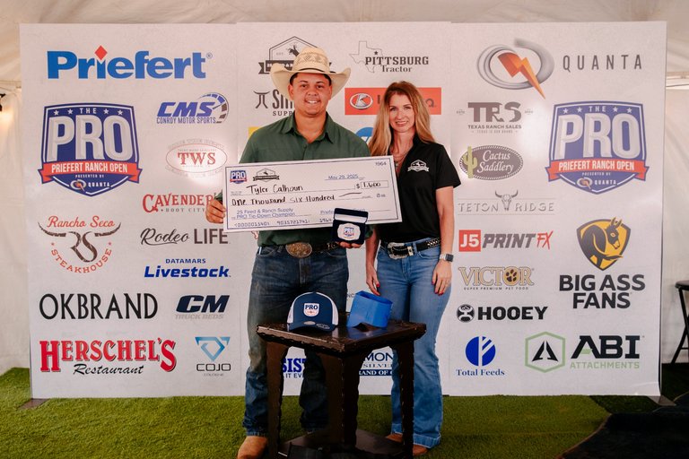 2S Feed & Ranch Supply PRO Tie Down Roping Champion