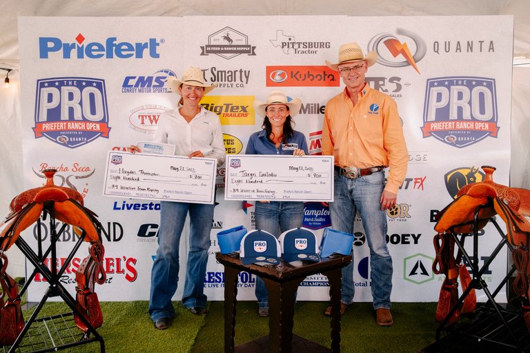Total Feeds #9 Incentive Team Roping Champions Header & Heeler