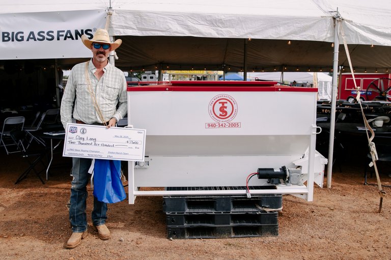 T&S Trip Hopper PRO Steer Roping Champion